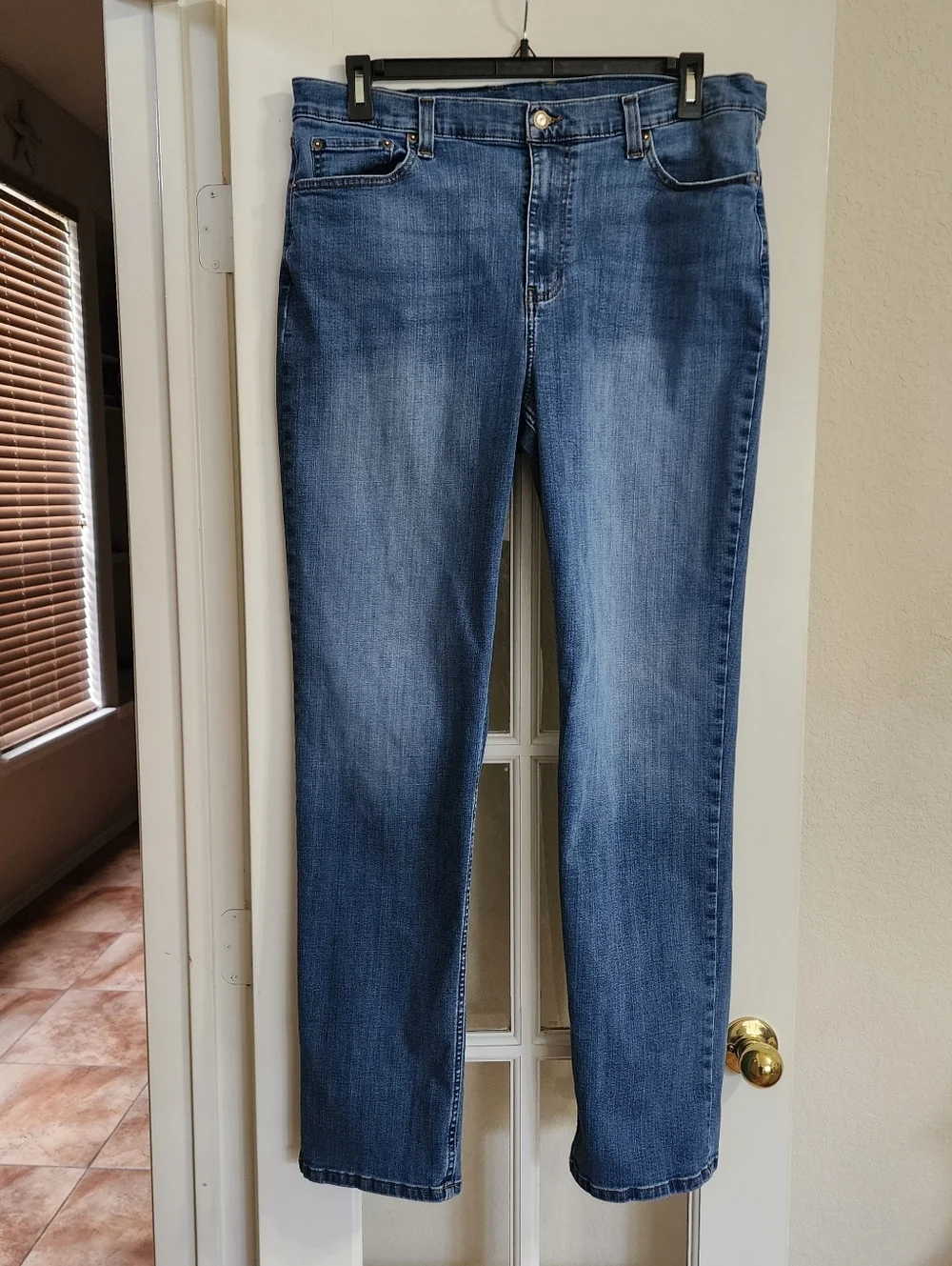 L.L.Bean BeanFlex Jeans 38x34 Medium Wash Stretch Straight COOLMAX FLAWED